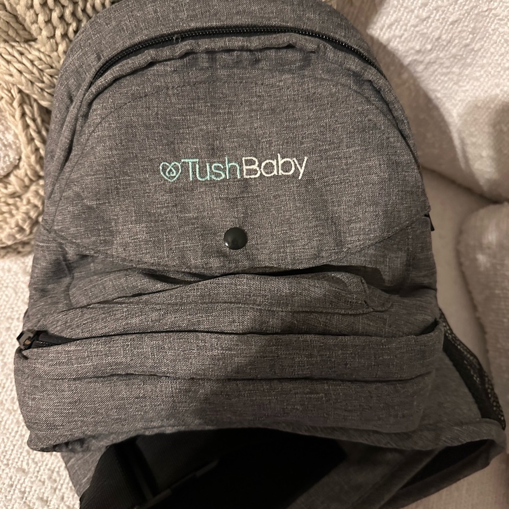 Selling my gray tushbaby in great condition